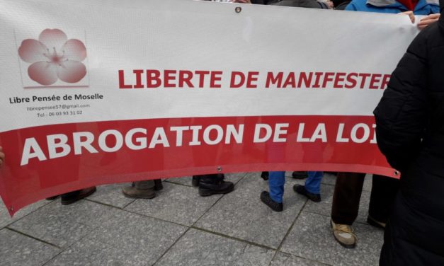 A Strasbourg, on défile contre des casseurs… de démocratie !