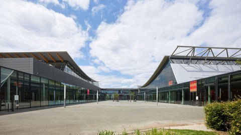 Chez les voisins badois, on anticipe en réquisitionnant un parc des expositions pour 300 malades du covid19