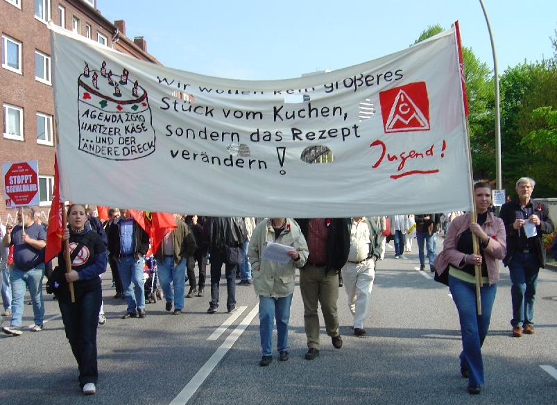 la Confédération allemande des syndicats (DGB) dénonce les conditions de chômage partiel, les restrictions budgétaires et les privatisations du système de santé