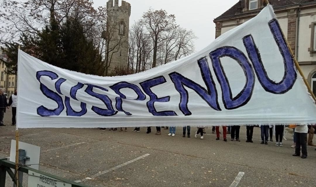 Soignants suspendus : plaidoirie auprès du Tribunal judiciaire de Mulhouse et manifestation devant le GHRMSA