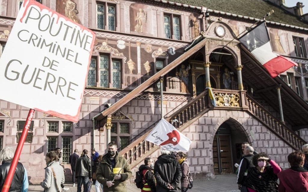 Quelques dizaines de personnes réunies à Mulhouse contre la guerre en Ukraine [Audio]