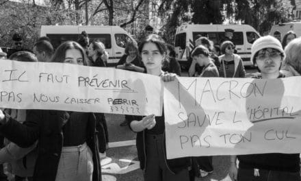 Macron à Mulhouse : « sauve l’hôpital, pas ton cul » !