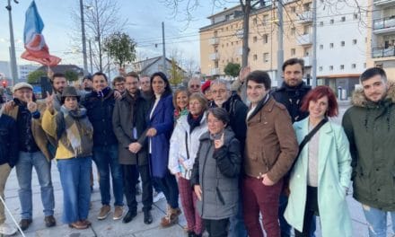 Emmanuel Fernandes, député « NUPES » de la 2° circonscription du Bas-Rhin, de passage à Saint-Louis en soutien au personnel de la clinique des trois Frontières