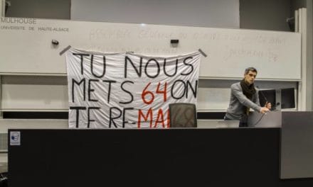 Au campus Fonderie de Mulhouse : assemblée générale des étudiants, professeurs et personnels administratifs