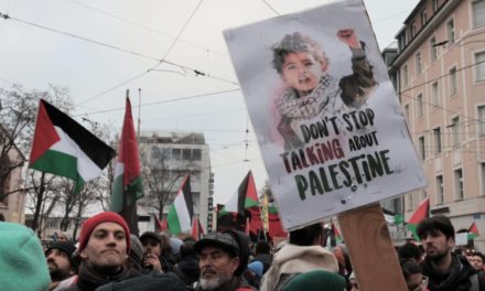 A Bâle, des milliers de manifestants dans les rues pour la Palestine
