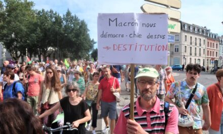 À Mulhouse, une manifestation contre le nouveau gouvernement Barnier et le mépris d&rsquo;Emmanuel Macron