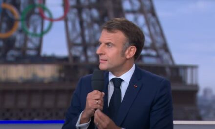 A Mulhouse et Strasbourg, des manifestations contre le « coup de force » d&rsquo;Emmanuel Macron