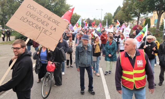 A Mulhouse, contre le gouvernement Barnier, la défense du service public, des salaires, et de l&rsquo;état de droit