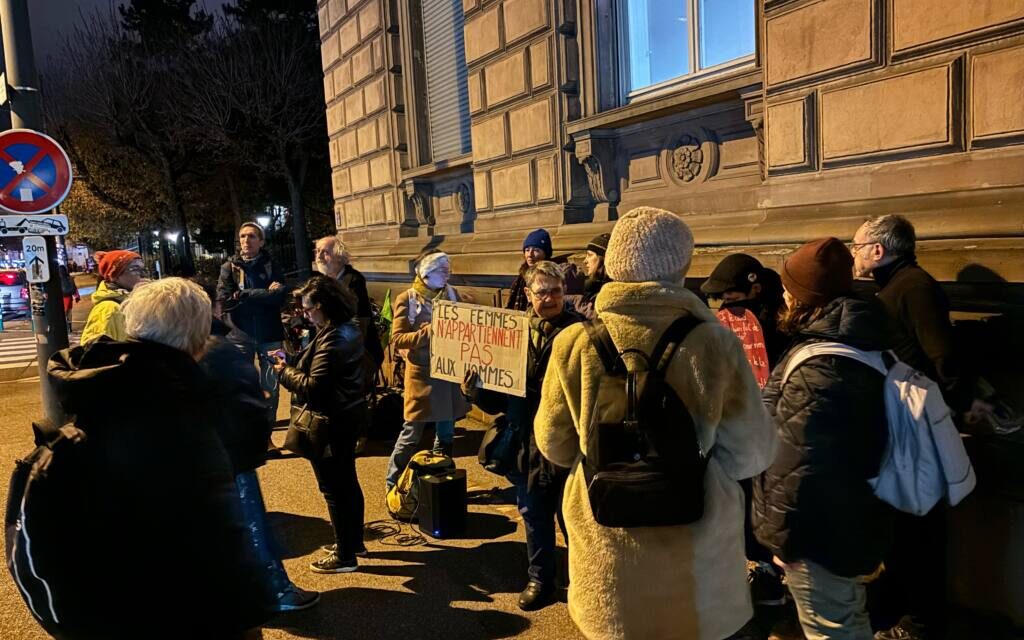 Mulhouse : un rassemblement en soutien à Gisèle Pélicot et contre les violences faites aux femmes