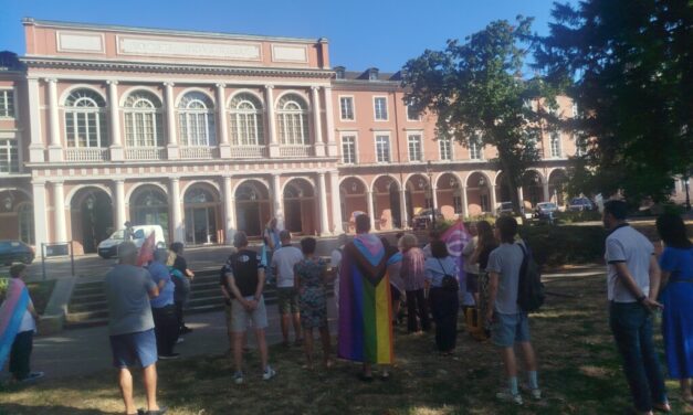 Une trentaine de personnes rassemblées à Mulhouse en soutien aux victimes de l&rsquo;attentat lors de la marche des fiertés de Berlin